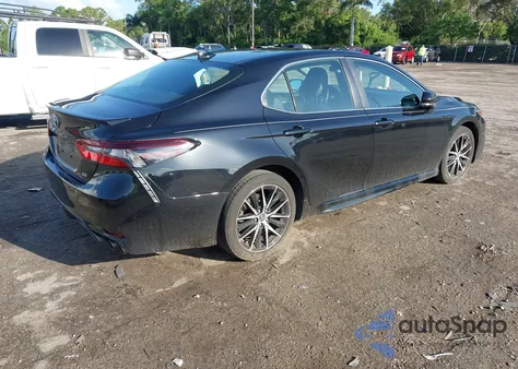 2022 Toyota Camry Se z USA, uszkodzony, nr VIN 4T1G11AK9NU043524